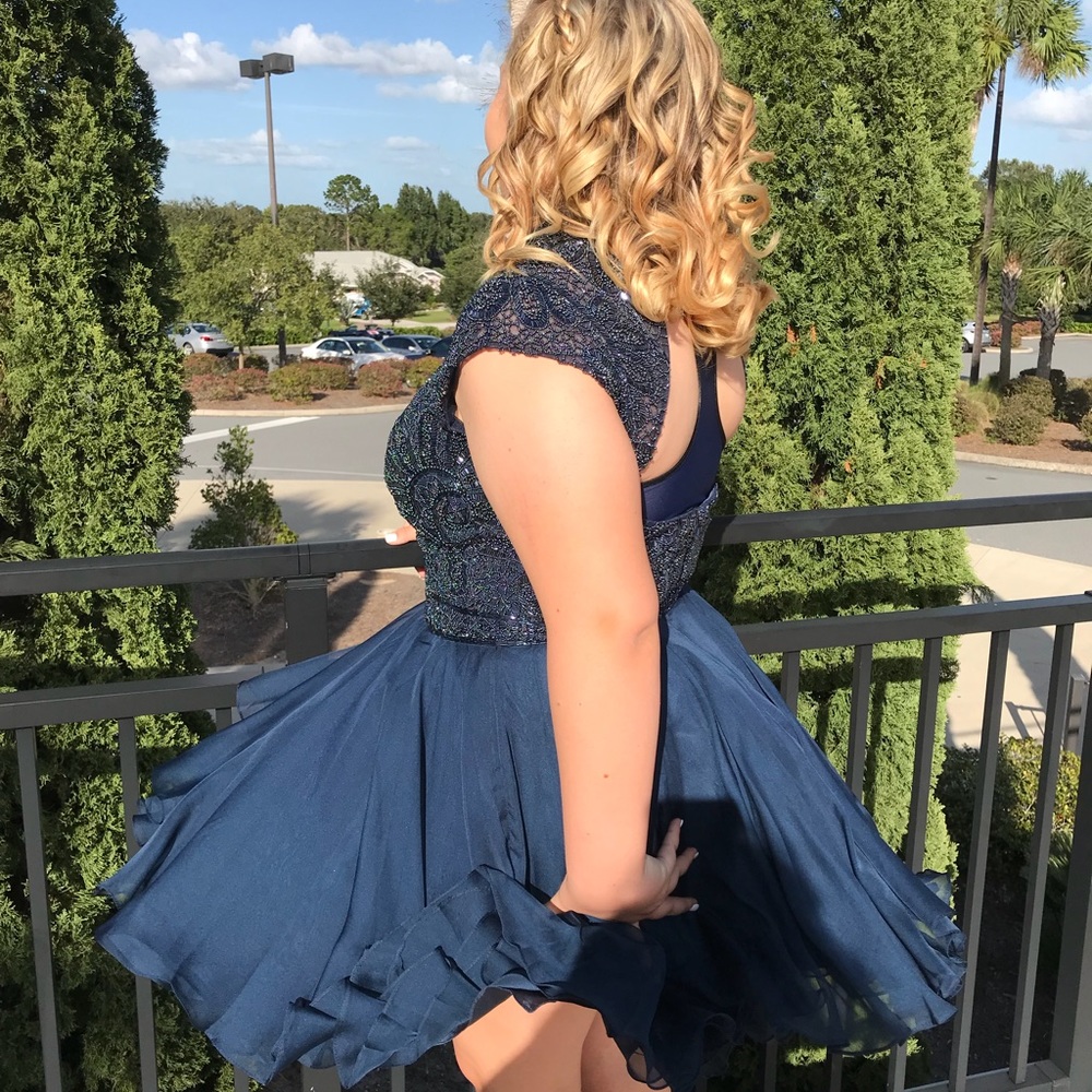 Size 16 Sherri Hill homecoming dress